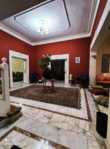 Luxury family friendly villa with private pool - image 9