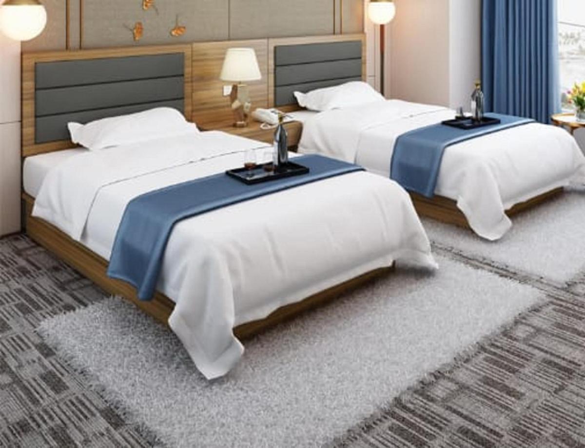 Up Town Hotel - main image