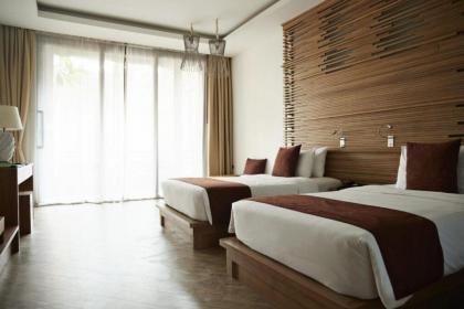 Up Town Hotel - image 4