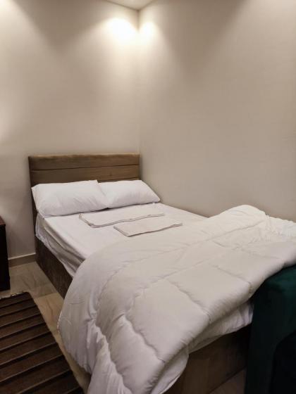 Hur Pyramids Inn - image 4