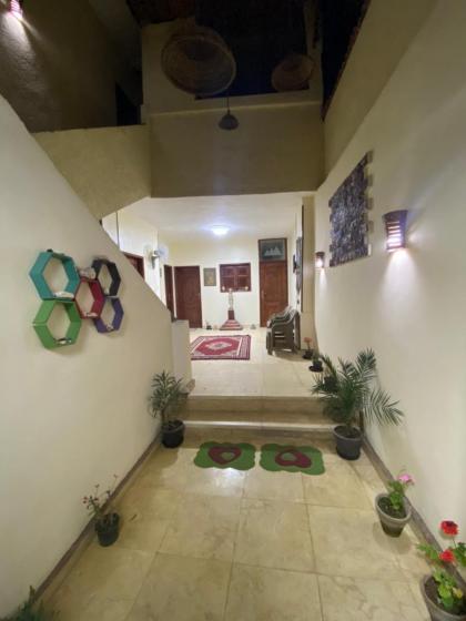 Pyramids Lounge Guest House - image 15
