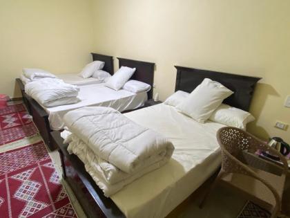 Pyramids Lounge Guest House - image 23