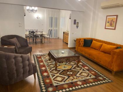 Nile View 2-Bed Apartment in Zamalek Cairo - image 8