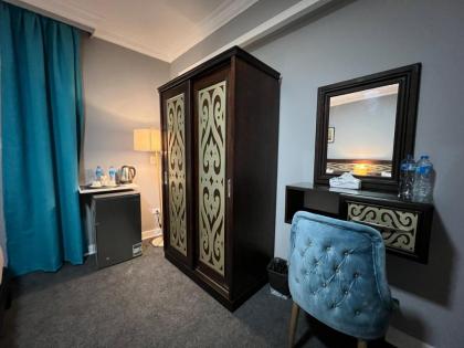 Pyramids Gate Hotel - image 13