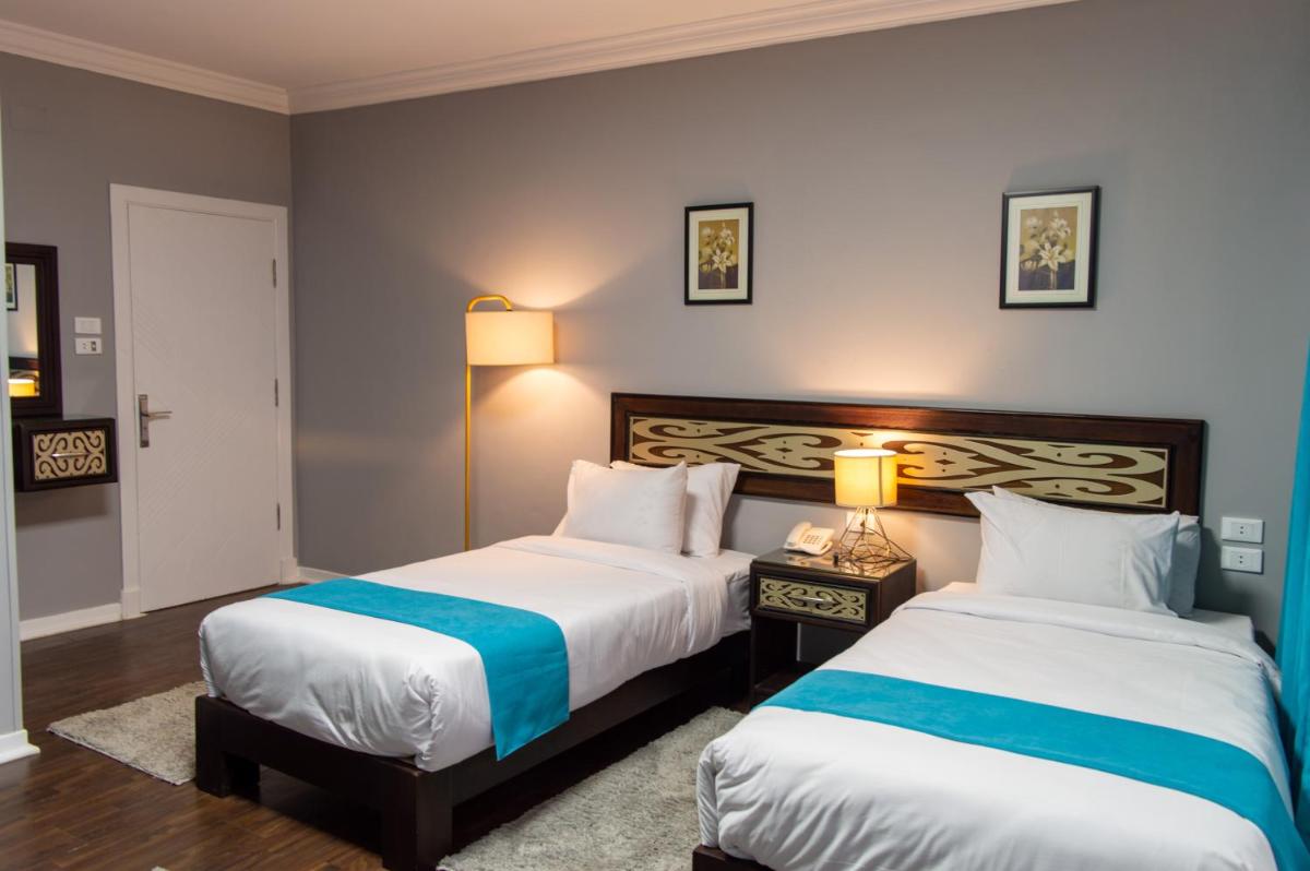 Pyramids Gate Hotel - image 4