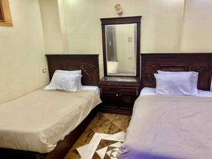Pyramids hills view apartment - image 14