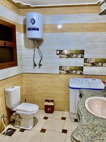 Pyramids hills view apartment - image 16