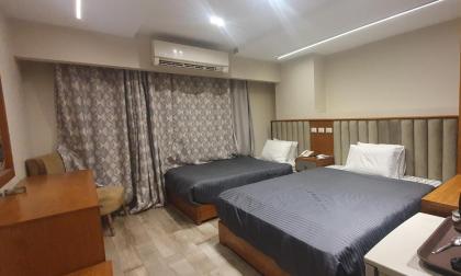 Garden City Plaza Hotel - image 10