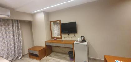 Garden City Plaza Hotel - image 14