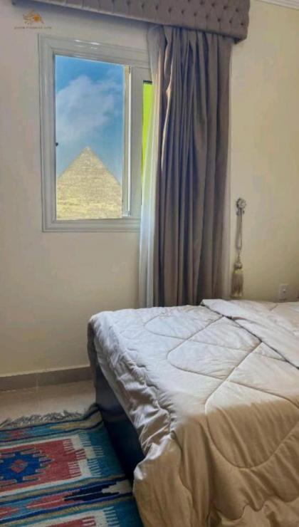 King Tut Pyramids View Apartment - image 7