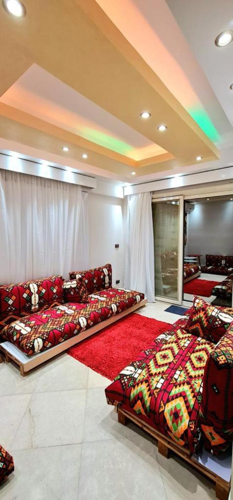 Villa 53 Luxury Suites - غرف فندقية - image 3