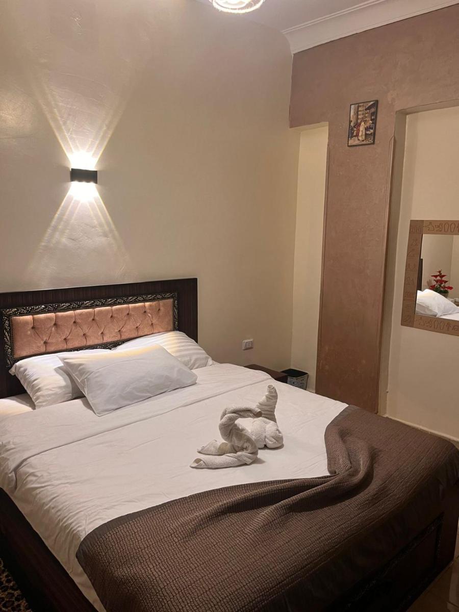 Sol pyramids Inn - image 5