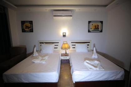 Horus pyramids view - image 29