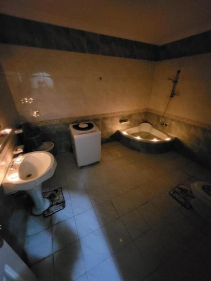 HK Pyramids Guest House - image 12