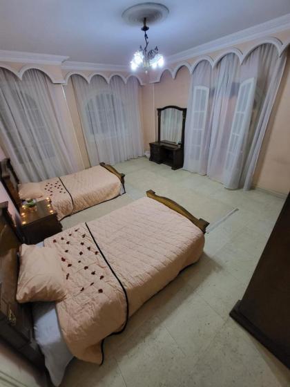 HK Pyramids Guest House - image 5