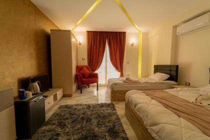 Gardenia Apartment Pyramids View - image 11