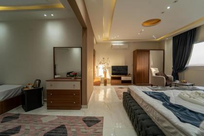 Gardenia Apartment Pyramids View - image 8