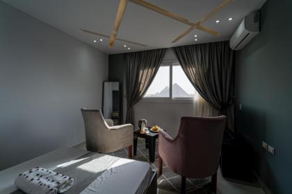 Gardenia Apartment Pyramids View - image 9