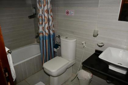 Kings pyramids view inn - image 23