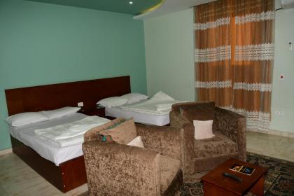 Kings pyramids view inn - image 26
