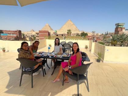 King hur pyramids inn - image 3