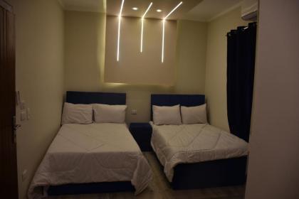 Moses Pyramids Inn - image 4