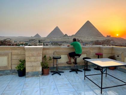 Moses Pyramids Inn - image 9