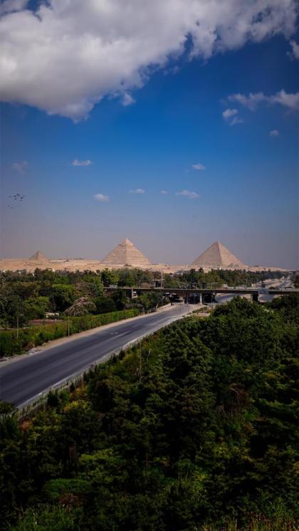Pyramids sunrise inn - image 17