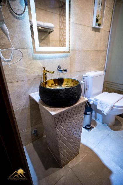 Pyramids sunrise inn - image 27