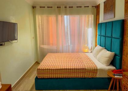 Sphinx Golden Gate Pyramids - image 23