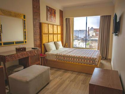 Sphinx Golden Gate Pyramids - image 26