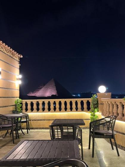 Crowne Pyramids view inn - image 17