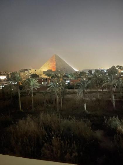 King Cheops Inn - Pyramid View - image 2