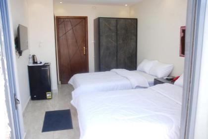 HADLA INN - image 13