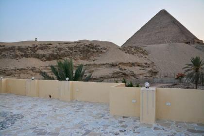 Crystal pyramid inn - image 24