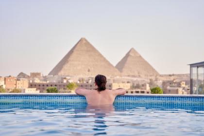 New Pyramid Front Hotel - image 3