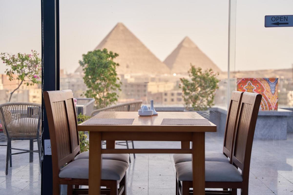 New Pyramid Front Hotel - image 7