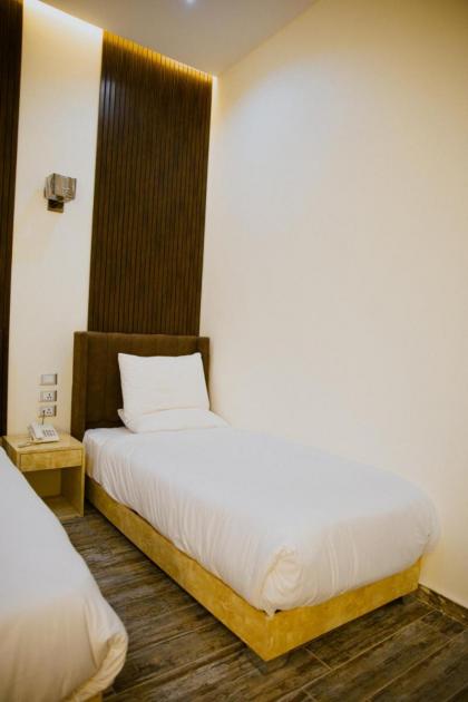 Tourist Palace Hotel - image 20
