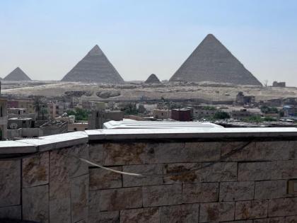 Three Pyramids Hills INN - image 11