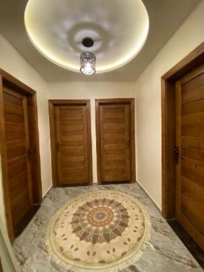 Newly finished apartment  - image 13