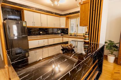 Oak Orchid Opulent 3BR Apartment - image 17