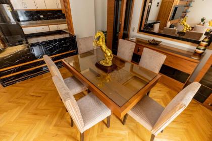 Oak Orchid Opulent 3BR Apartment - image 19