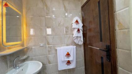pyramids tower view inn - image 5