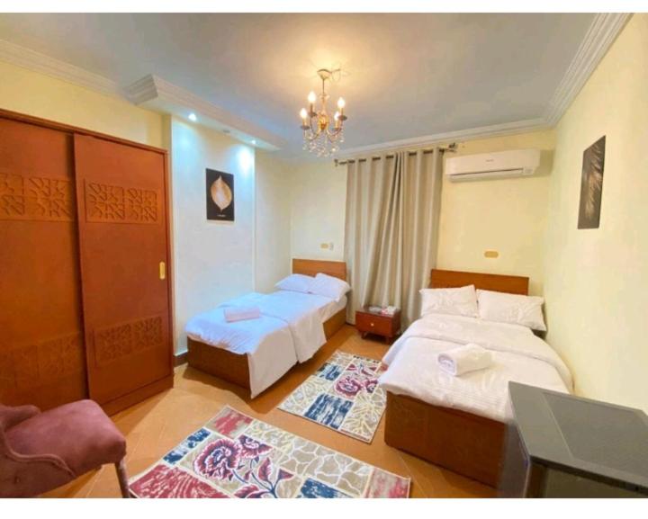 Pyramids Stay Inn - image 4