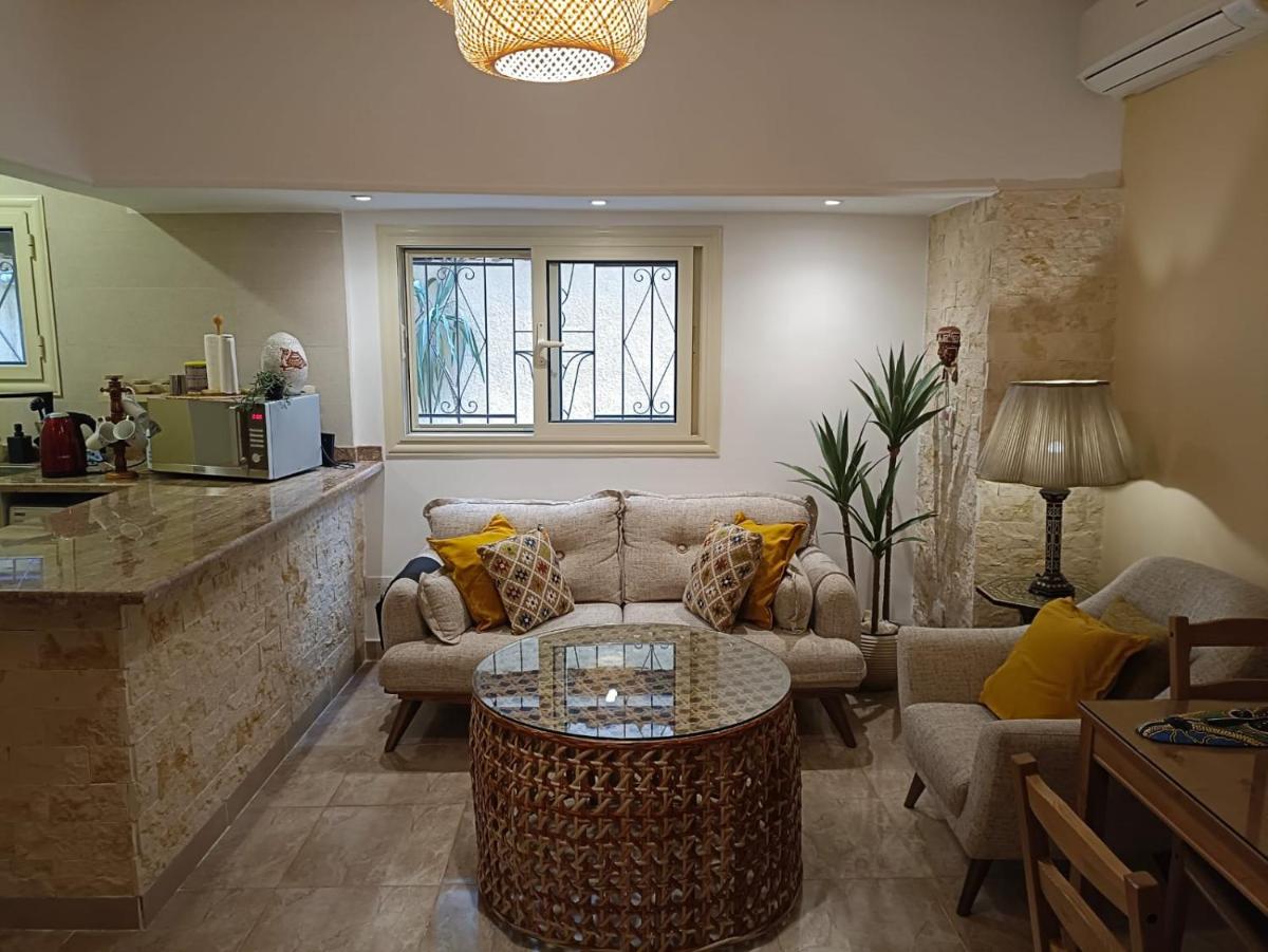 The Helio Suite Modern 1bdrm - image 2
