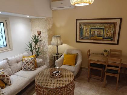 The Helio Suite Modern 1bdrm - image 4