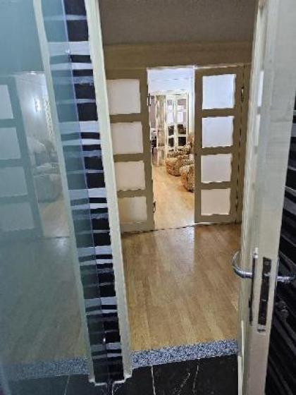 Lovely home - image 7