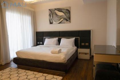 Cairo Festival Elegant 3BR Apartment - image 11