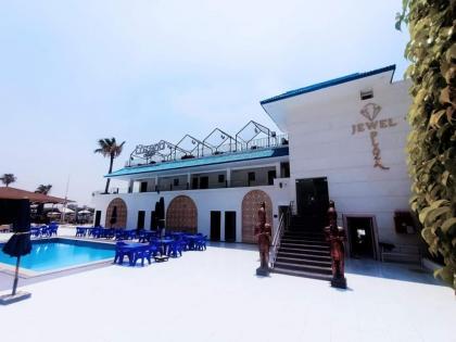 Jewel Plaza Hotel - image 11