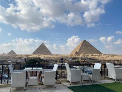 Perfect Pyramids View Inn